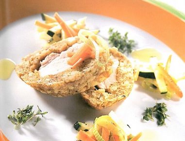Schweinefilet im Knödelmantel auf Röstgemüse