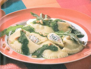 Räucherlachs-Tascherln mit Rucola-Pesto
