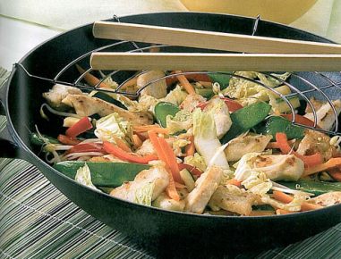 Chinesisches Gemüse mit Huhn