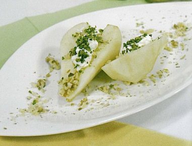 Birne mit Frischkäse