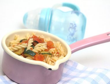 Babynahrung: Spiralnudeln mit Gemüseragout