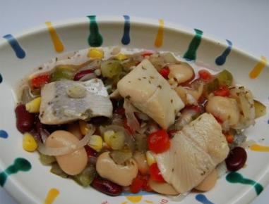 Heringsalat mit roten Bohnen und Erdäpfeln