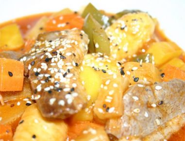 Entengnocchi mit süß-saurem Gemüse