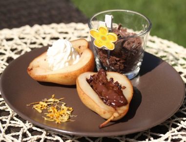 Gegrillte Birne mit Schokolade