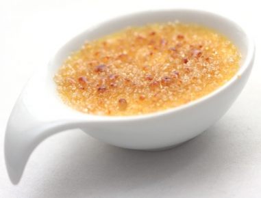 Crème brûlée mit Karamellbonbons