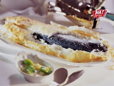 Forelle in der Salzkruste mit Eräpfel-Lauch-Gemüse