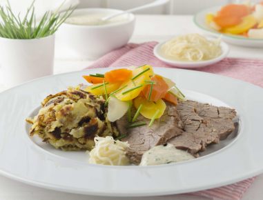 Tafelspitz mit Rösti, Schnittlauchsauce und Apfelkren
