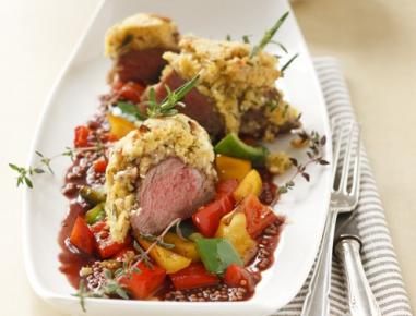 Lammfilet mit Schafkäse-Pignolikruste