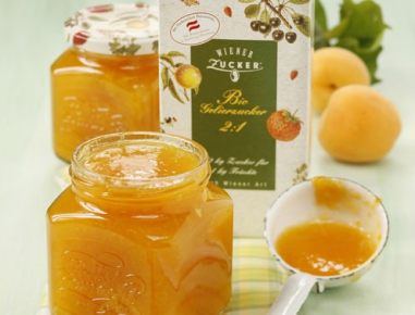 Marillenmarmelade mit Marzipan