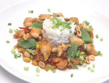 Knuspriger Hühner-Gemüse-Wok