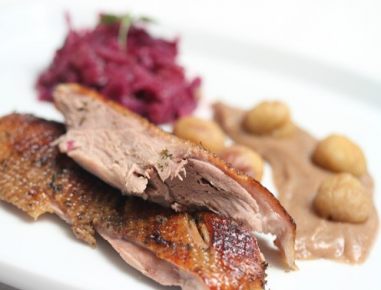 Gebratene Ente mit Maronisauce