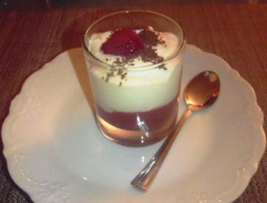 Grießflammeri im Glas