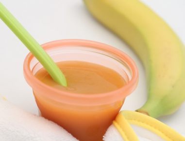 Babynahrung: Marillen-Bananen-Brei