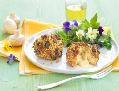 Gefüllte Kartoffelknödel mit Nusspanier