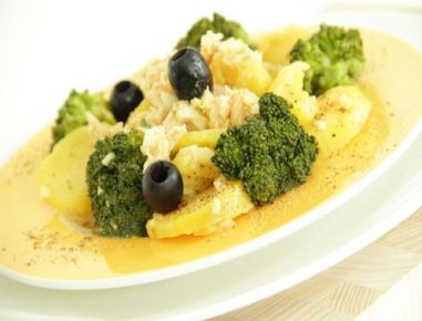 Kartoffel-Broccoli-Salat mit Thunfisch aus dem Dampfgarer