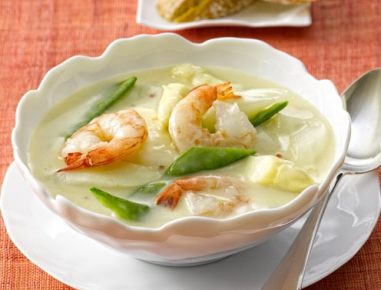 Spargelsuppe mit Garnelen