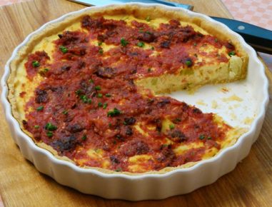Pikante Topfentarte mit Tomatenpesto