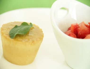 Kokos-Reismehlpudding mit Erdbeerragout aus dem Dampfgarer