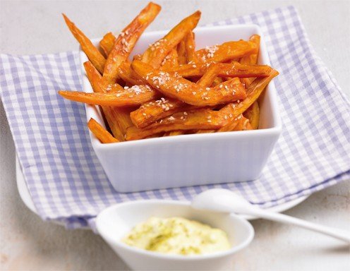 Süßkartoffel-Pommes mit Limettenmayonnaise Süßkartoffel-Pommes mit Limettenmayonnaise