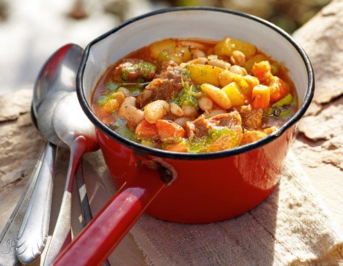 Lamm-Bohnen-Eintopf mit Nusspesto Lamm-Bohnen-Eintopf mit Nusspesto