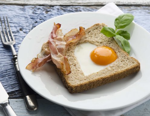 Herz-Toast mit Speck Herz-Toast mit Speck