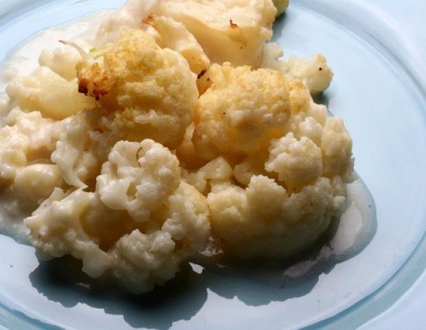 Karfiol mit Butter und Bröseln - Rezept - ichkoche.at