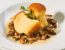 Thymianbuchteln mit Eierschwammerlsauce