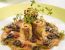 Kürbis Mozzarellaröllchen auf Tomatencarpaccio