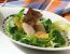 Vogerlsalat mit Erdäpfeldressing und geräuchertem Forellenfilet