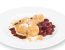 Topfenknödel mit Weichselröster