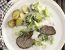Brokkoli-Lauch-Gemüse mit Bratkartoffeln