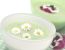 Bärlauchsuppe mit Gänseblümchen