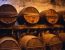 Sherry-Fässer im Weinkeller