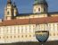Weinglas vor dem Stift Melk
