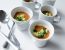 Kalte Kichererbsen-Tomaten-Suppe mit Gurken-Minze-Salsa