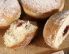Krapfen mit Erdbeerfüllung