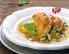Mozzarellatascherl auf Jungzwiebel-Marillenragout