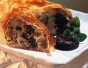 Krautstrudel mit Blutwurst