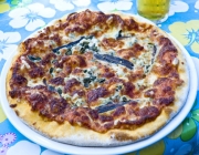 Pizza alla marinara (Pizza auf Seemannsart)