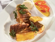 Zander serbisch auf neue Art mit Bohnen-Paprika-Salat