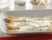 Spargel in Muskatrahm