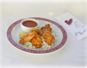 Chicken Wings mit Paradeissauce und Reis