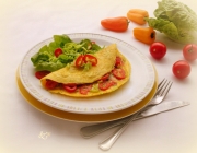 Omelett mit Tomaten und Paprika