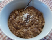 Birnen-Schoko-Kokos Porridge