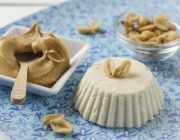 Cremiges Erdnussbutter-Milcheis