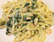 Shrimps-Pasta nach Florentiner Art mit karamellisiertem Knoblauch
