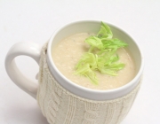Gorgonzola-Rahm-Suppe mit Birnen