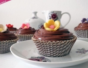Schokoladen-Cupcakes mit Ganache