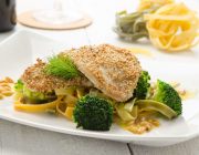 Scholle in Sesam gebraten mit Broccolinudeln
