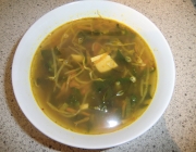 Chinesische Tofu-Gemüsesuppe